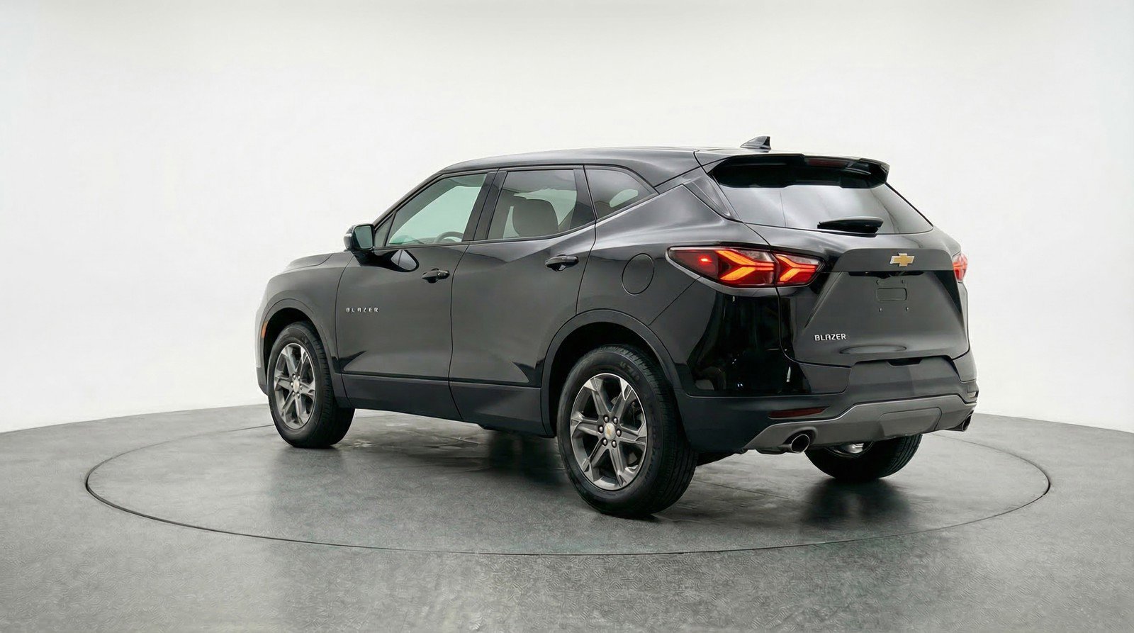 Used 2025 Chevrolet Blazer LT image 6