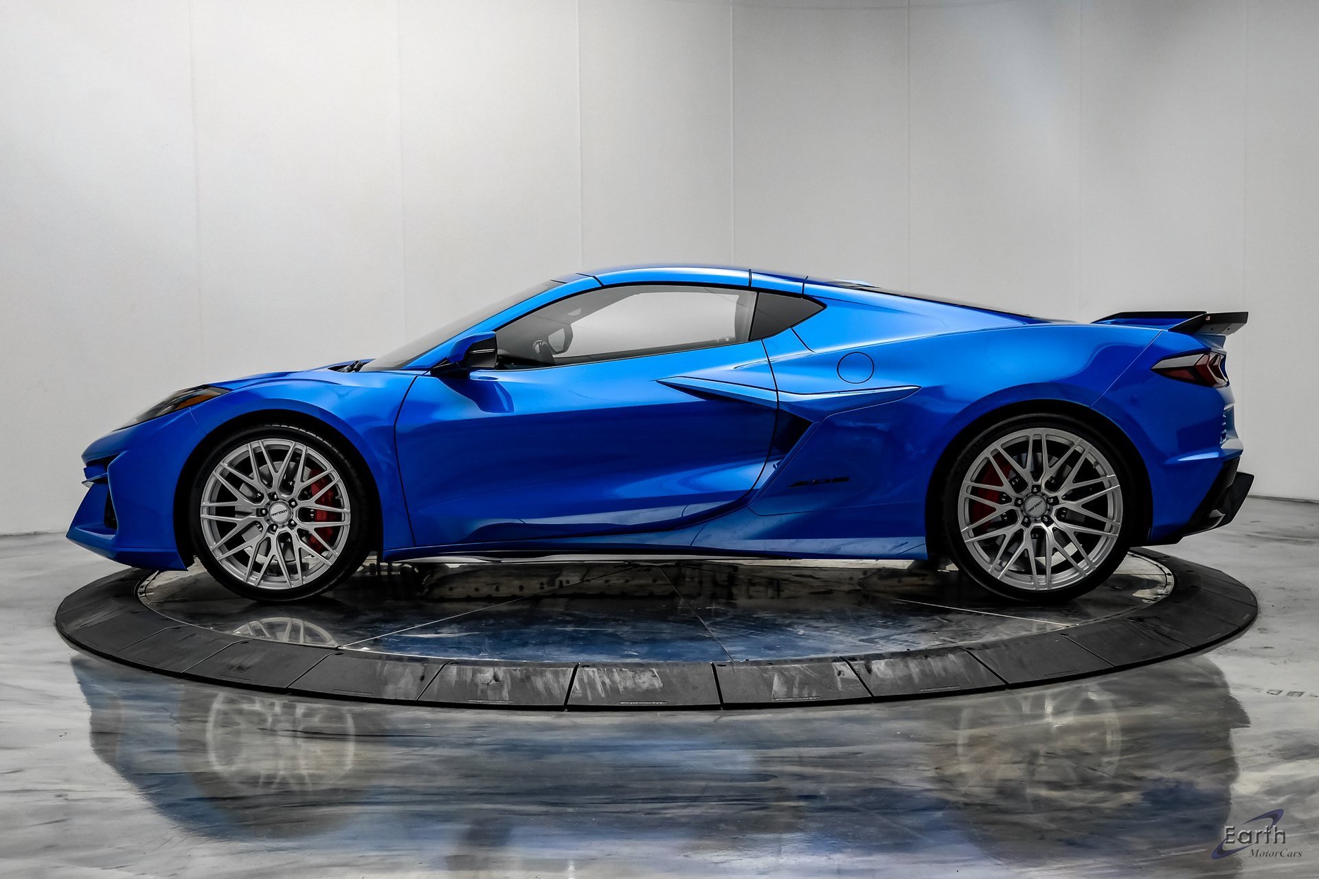 Used 2024 Chevrolet Corvette Z06 image 8