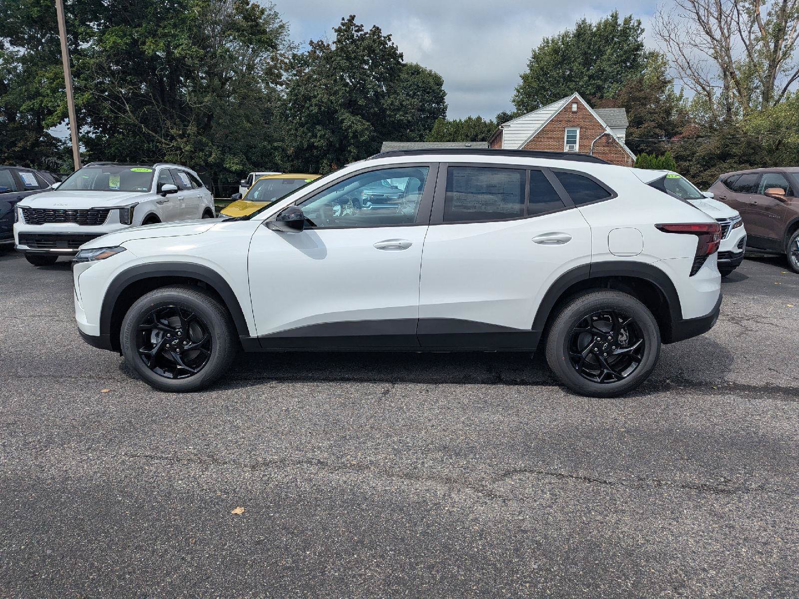 New 2026 Chevrolet Trax LT w/ Driver Confidence Package FWD image 28