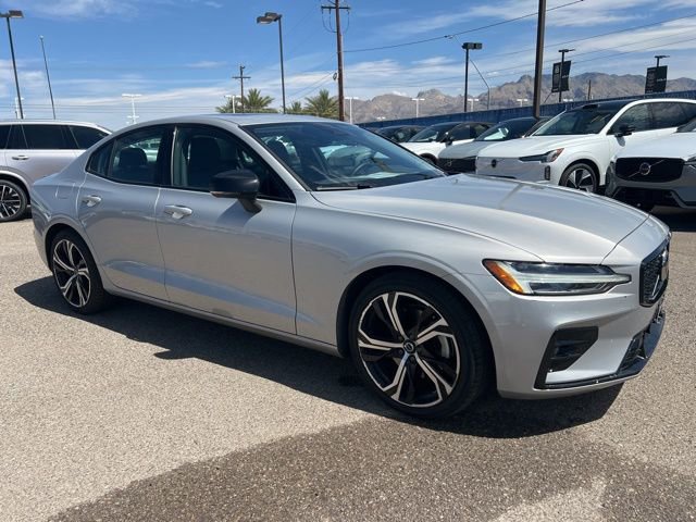 Used 2024 Volvo S60 B5 Core image 1