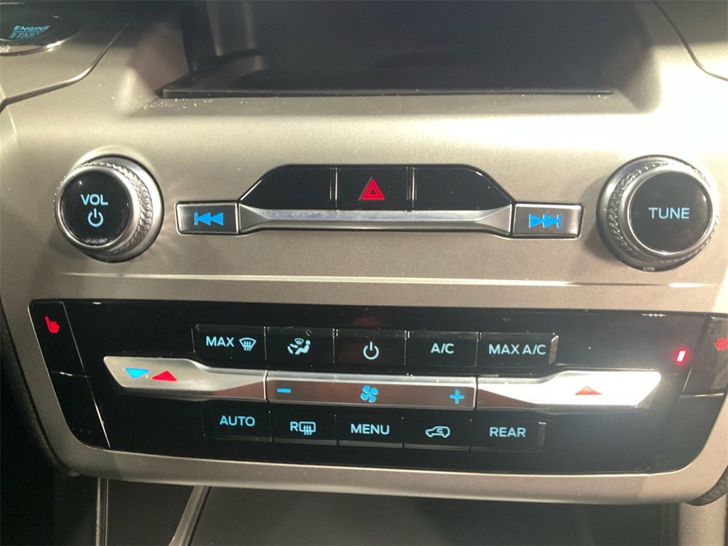 Used 2022 Ford Explorer XLT w/ Class IV Trailer Tow Package image 17