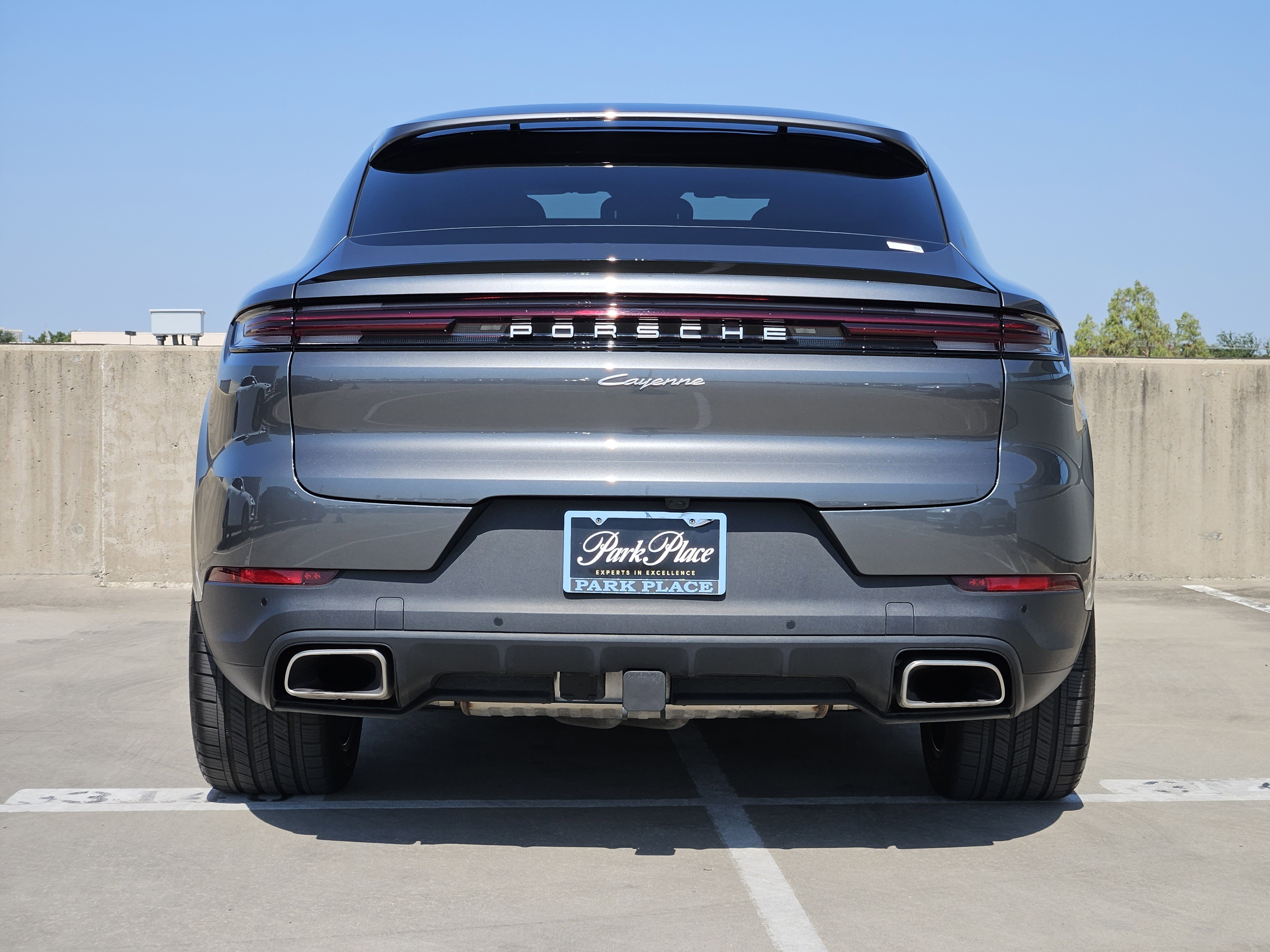 Certified 2025 Porsche Cayenne Coupe image 7