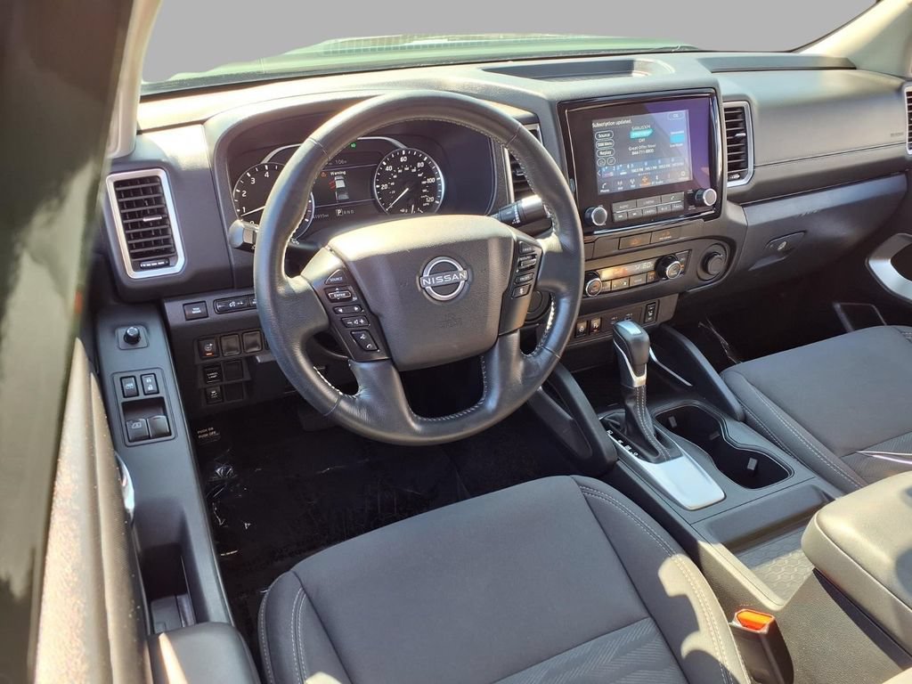 Used 2023 Nissan Frontier SV w/ SV Convenience Package RWD image 4
