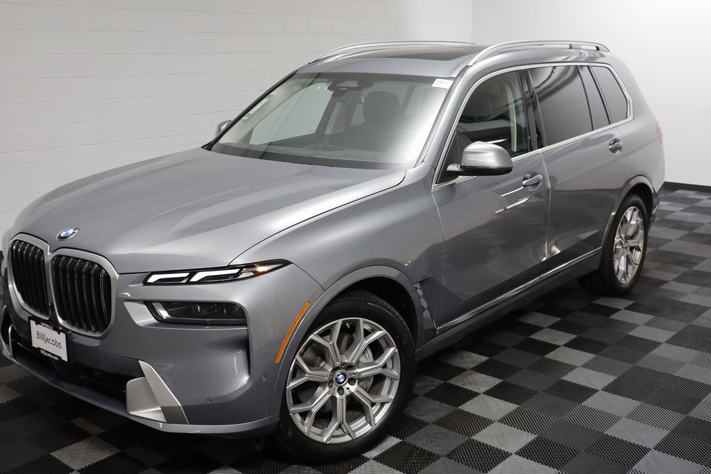 Certified 2025 BMW X7 xDrive40i w/ Premium Package image 2