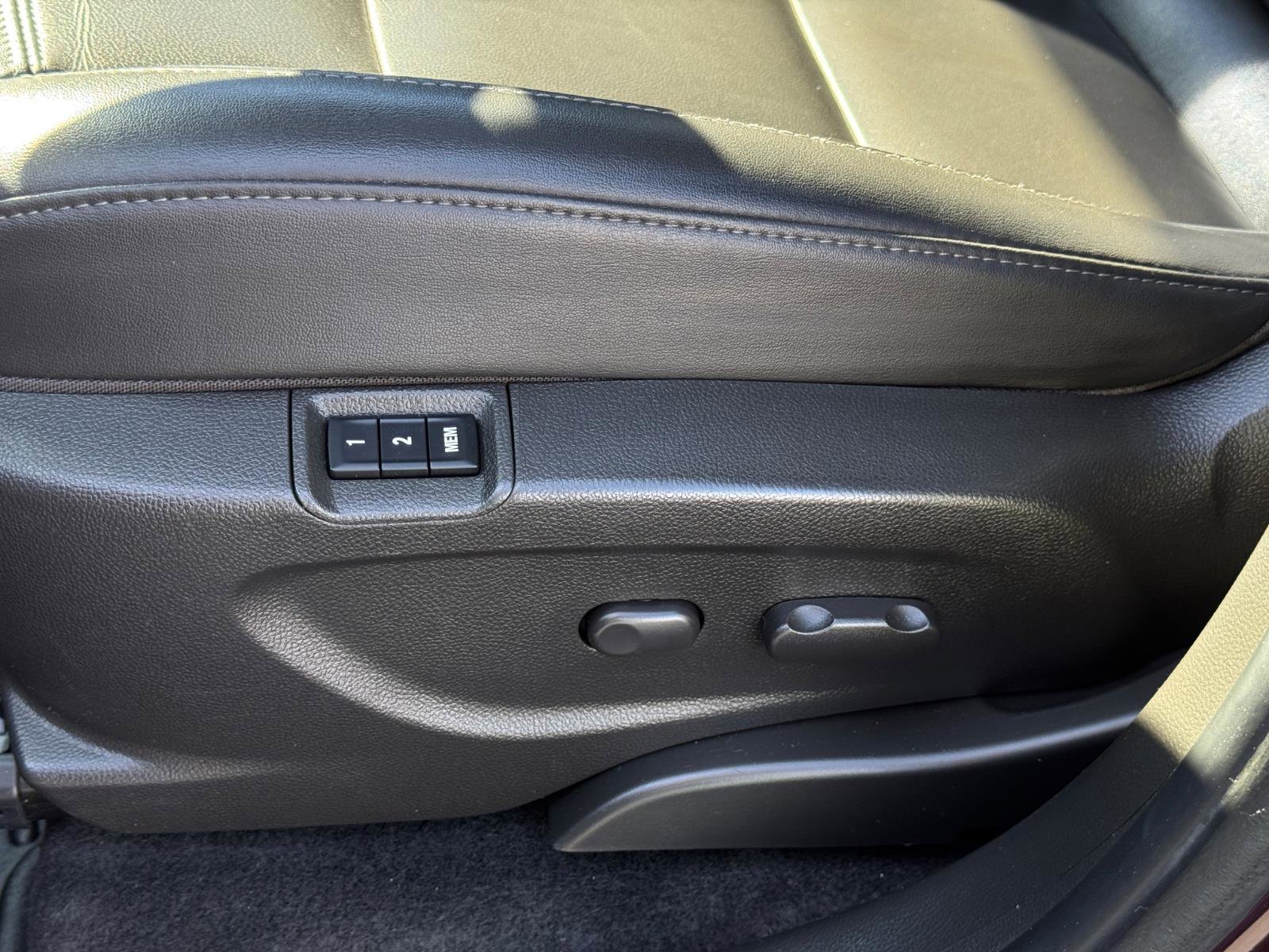 Used 2018 Buick Encore Essence FWD image 13