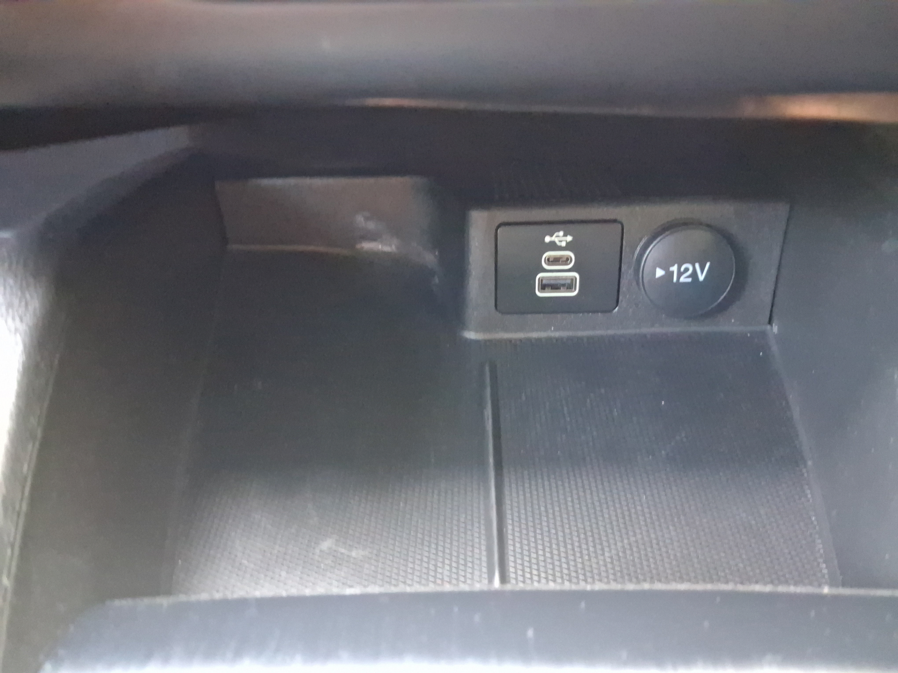 Used 2025 Ford Escape ST-Line FWD image 18