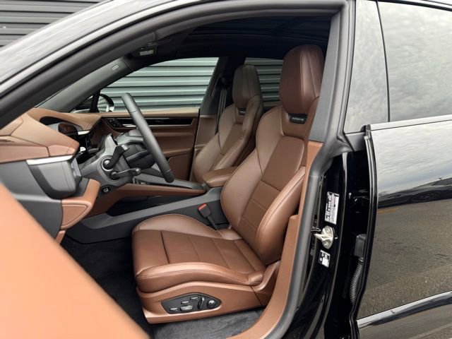 New 2026 Porsche Macan 4 Electric image 5