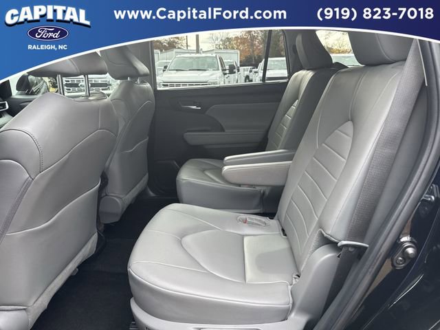 Used 2024 Toyota Highlander XLE image 15