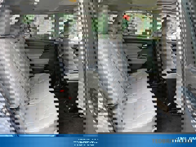 Used 2022 Toyota Highlander XLE image 19