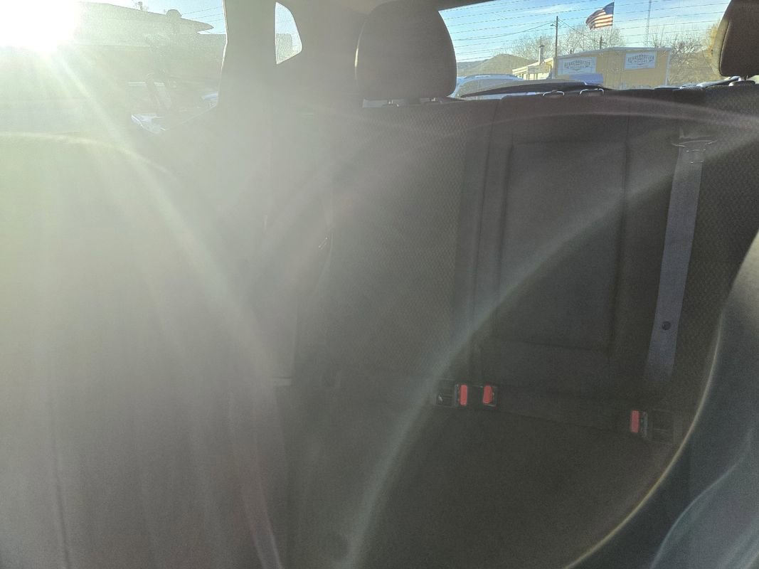 Used 2020 Nissan Rogue Sport S image 17