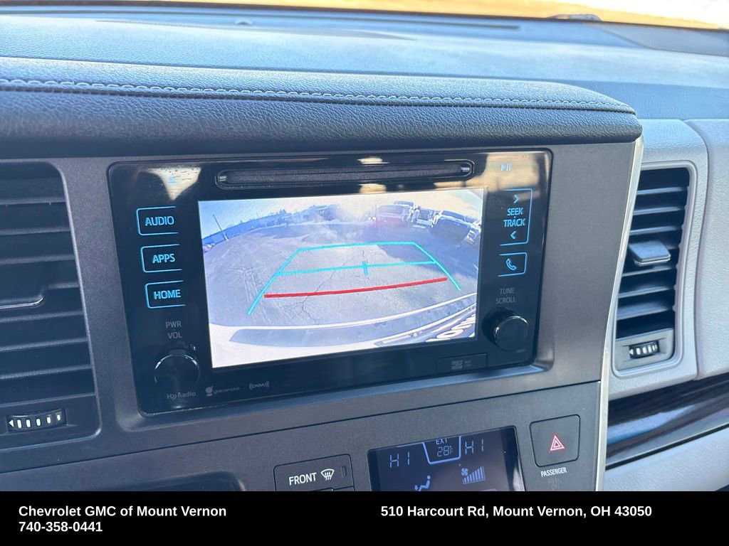 Used 2017 Toyota Sienna L image 20