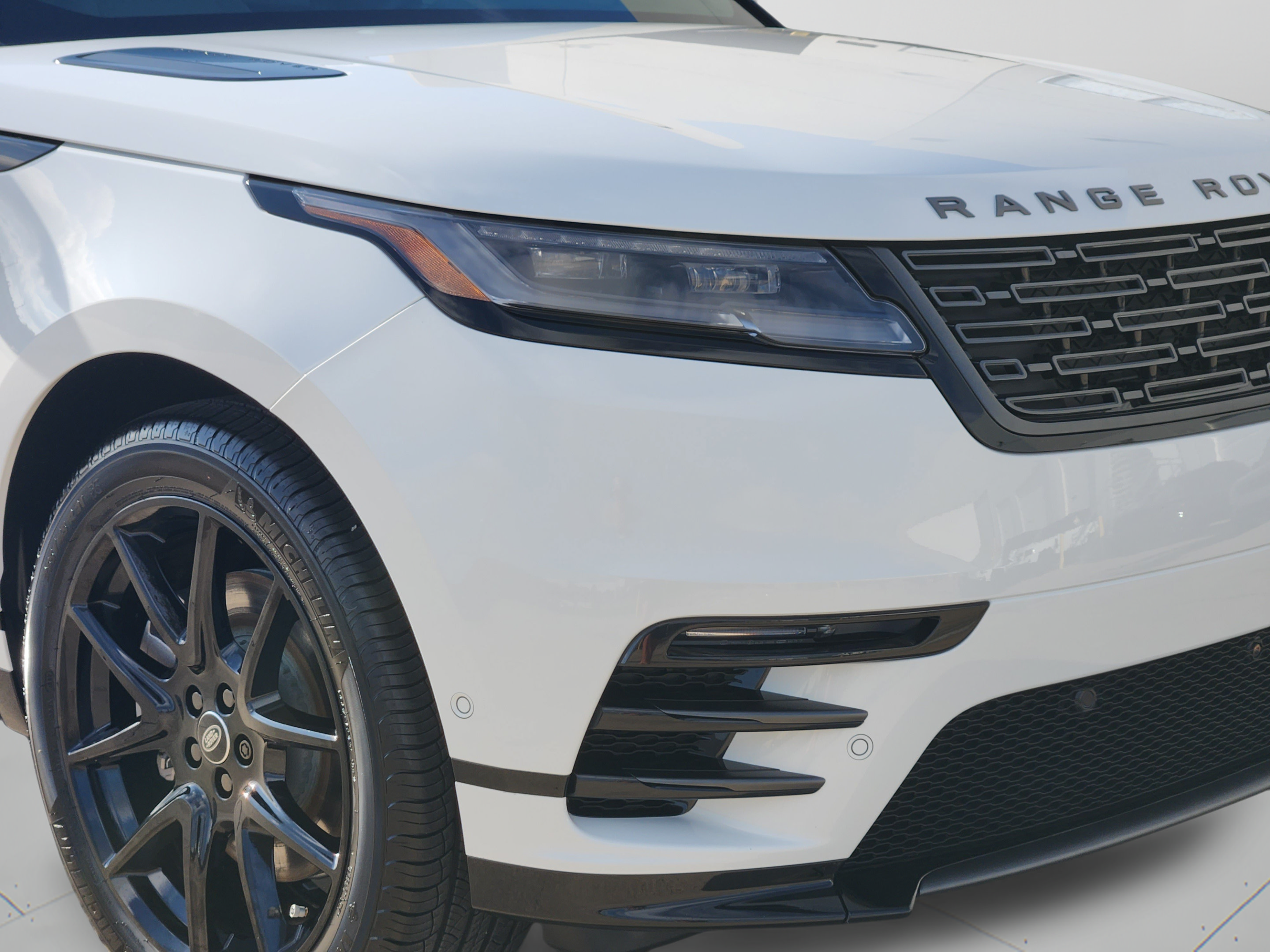 New 2026 Land Rover Range Rover Velar Belgravia AWD/4WD image 30