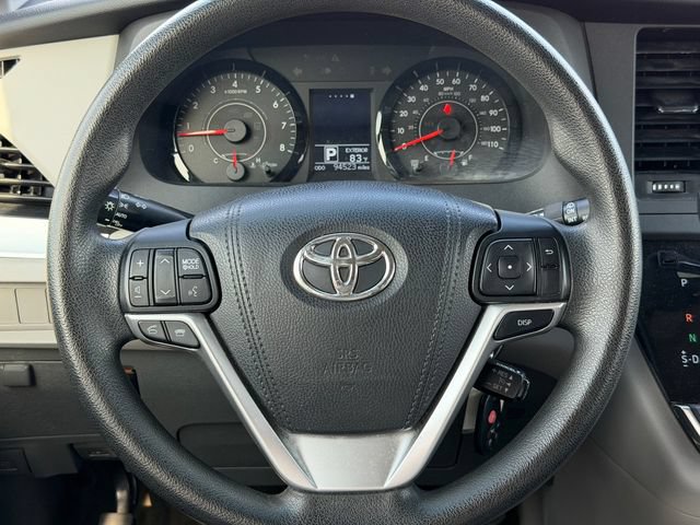 Used 2015 Toyota Sienna LE FWD image 26