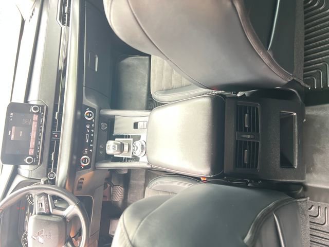Used 2023 Mitsubishi Outlander SE image 22