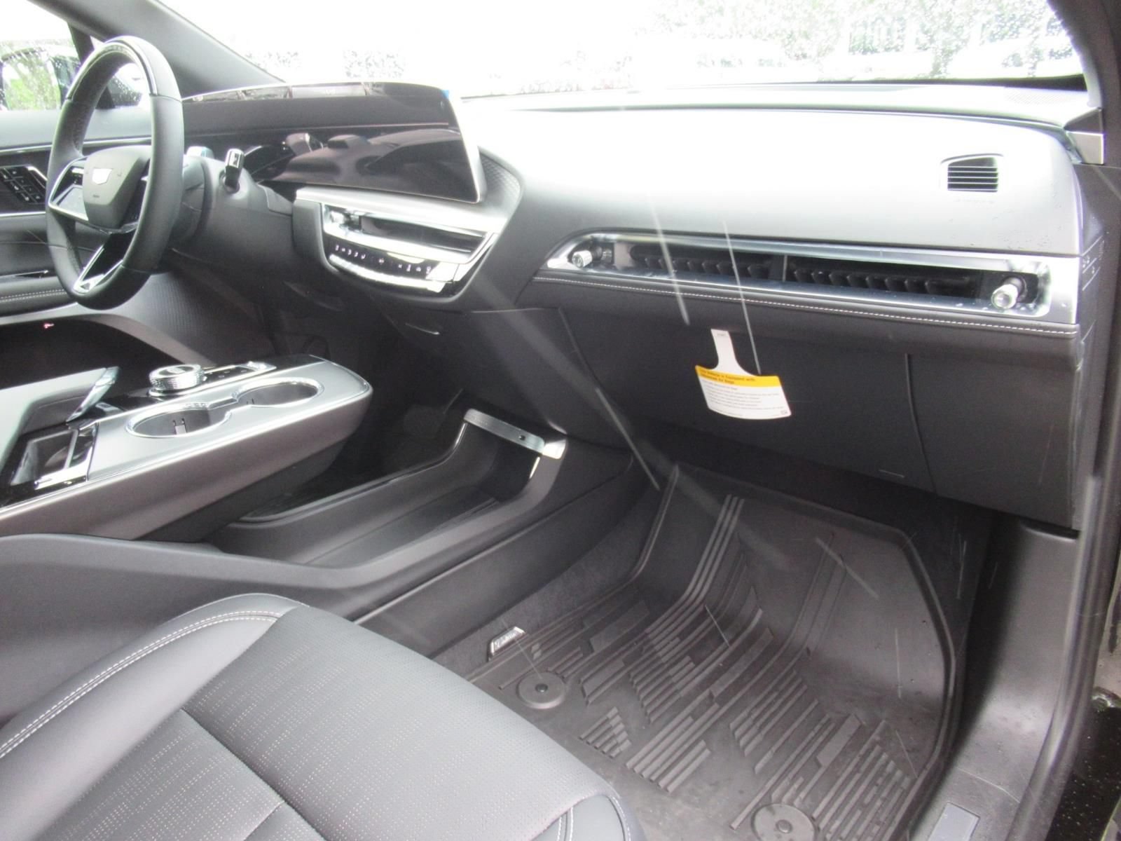 New 2026 Cadillac Lyriq Premium Sport AWD/4WD image 10