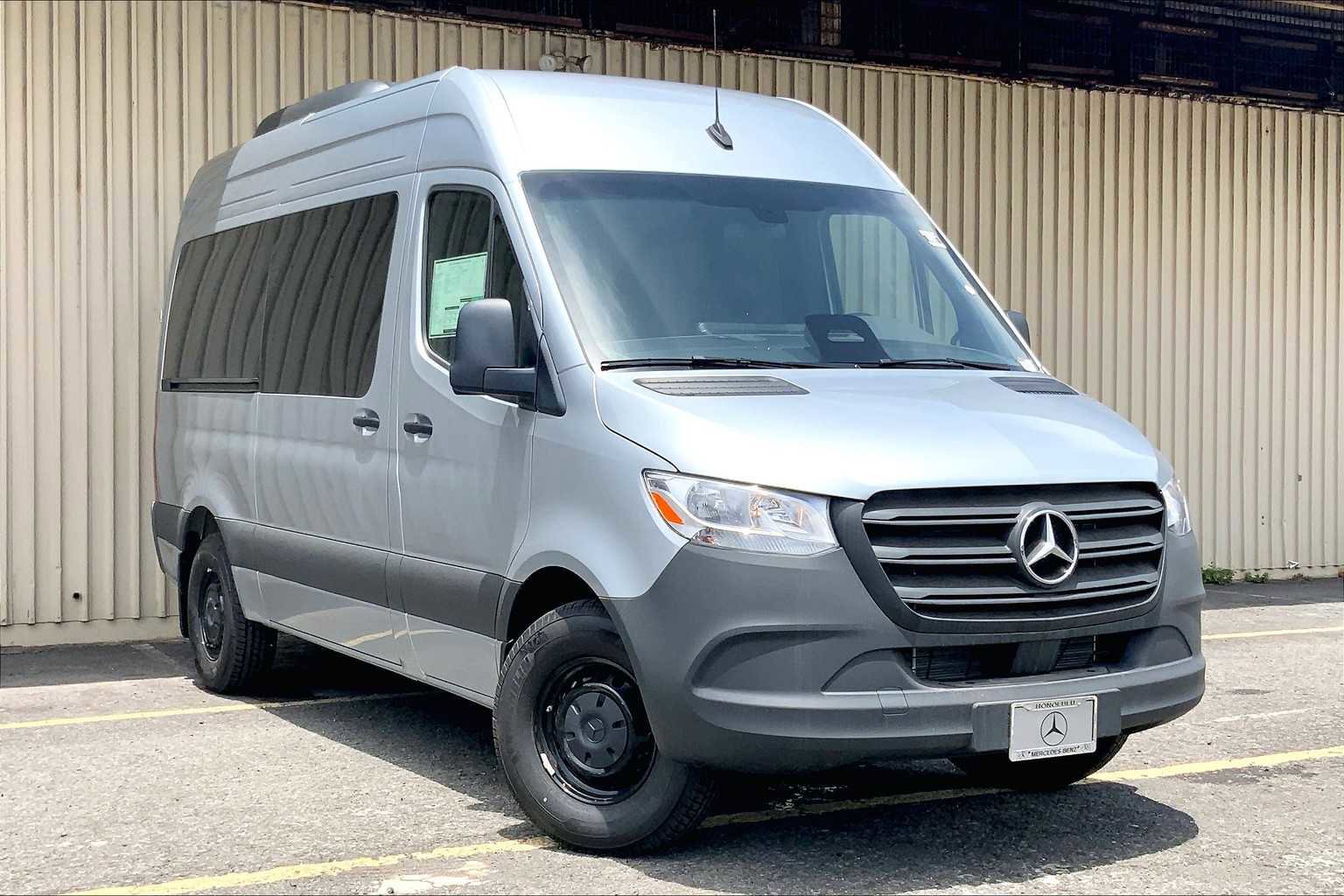 New 2025 Mercedes-Benz Sprinter 2500 image 2