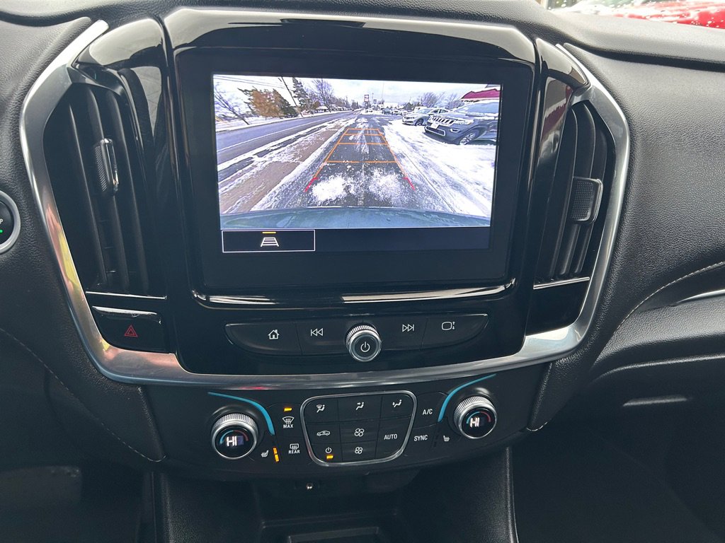Used 2023 Chevrolet Traverse LT image 46