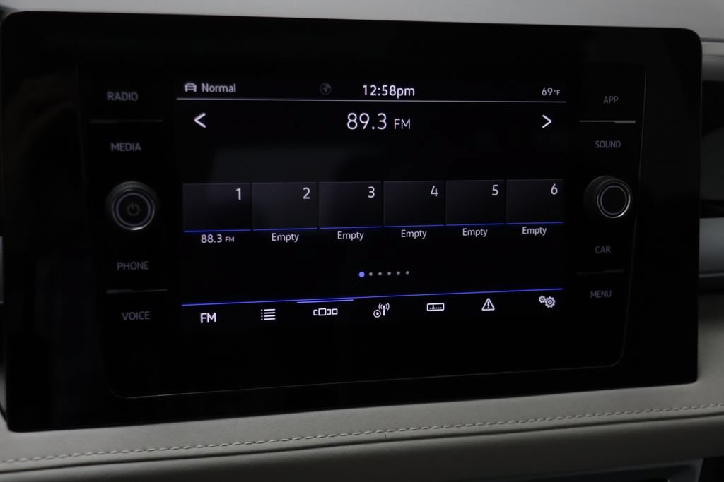 New 2026 Volkswagen Taos SE AWD/4WD image 9