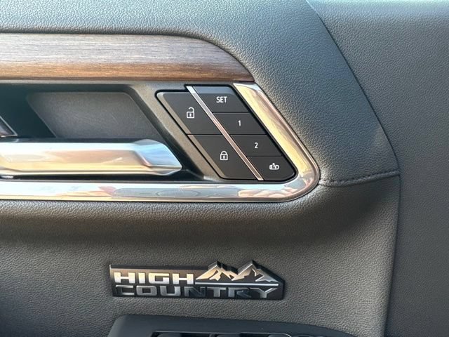 Used 2024 Chevrolet Silverado 1500 High Country w/ Technology Package AWD/4WD image 28