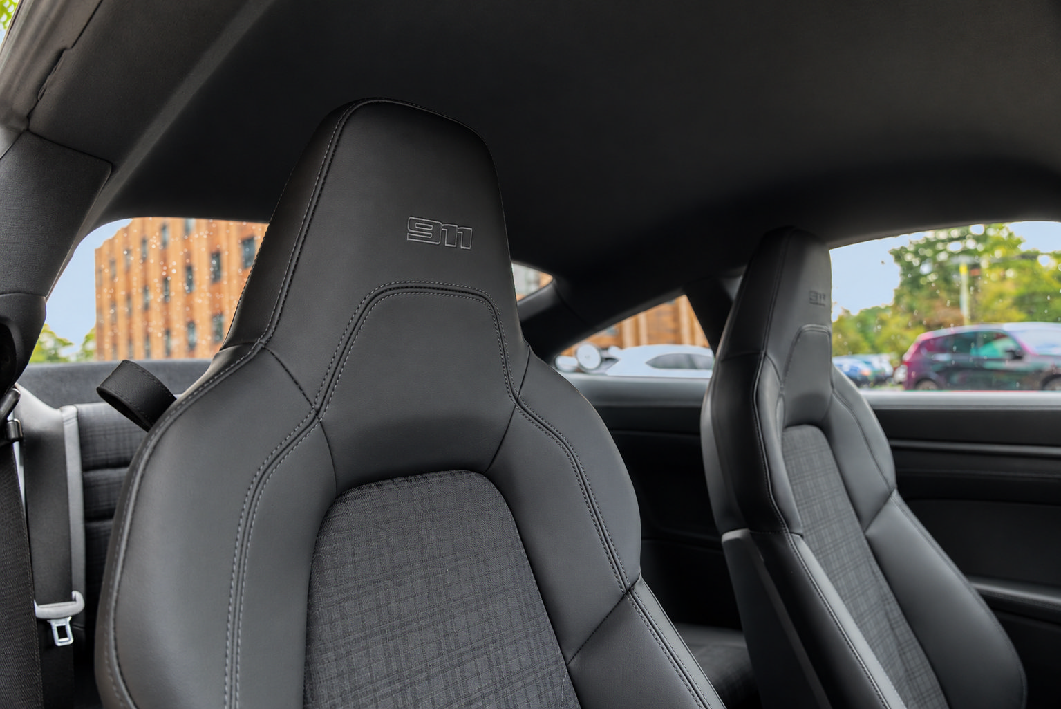 Used 2025 Porsche 911 Carrera RWD image 15