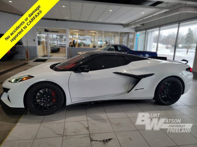 Used 2024 Chevrolet Corvette Z06 image 3
