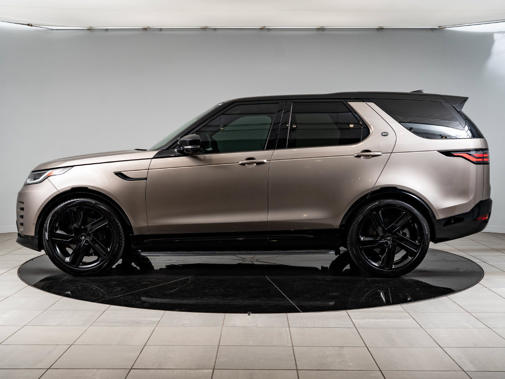 Used 2024 Land Rover Discovery Dynamic SE AWD/4WD image 5