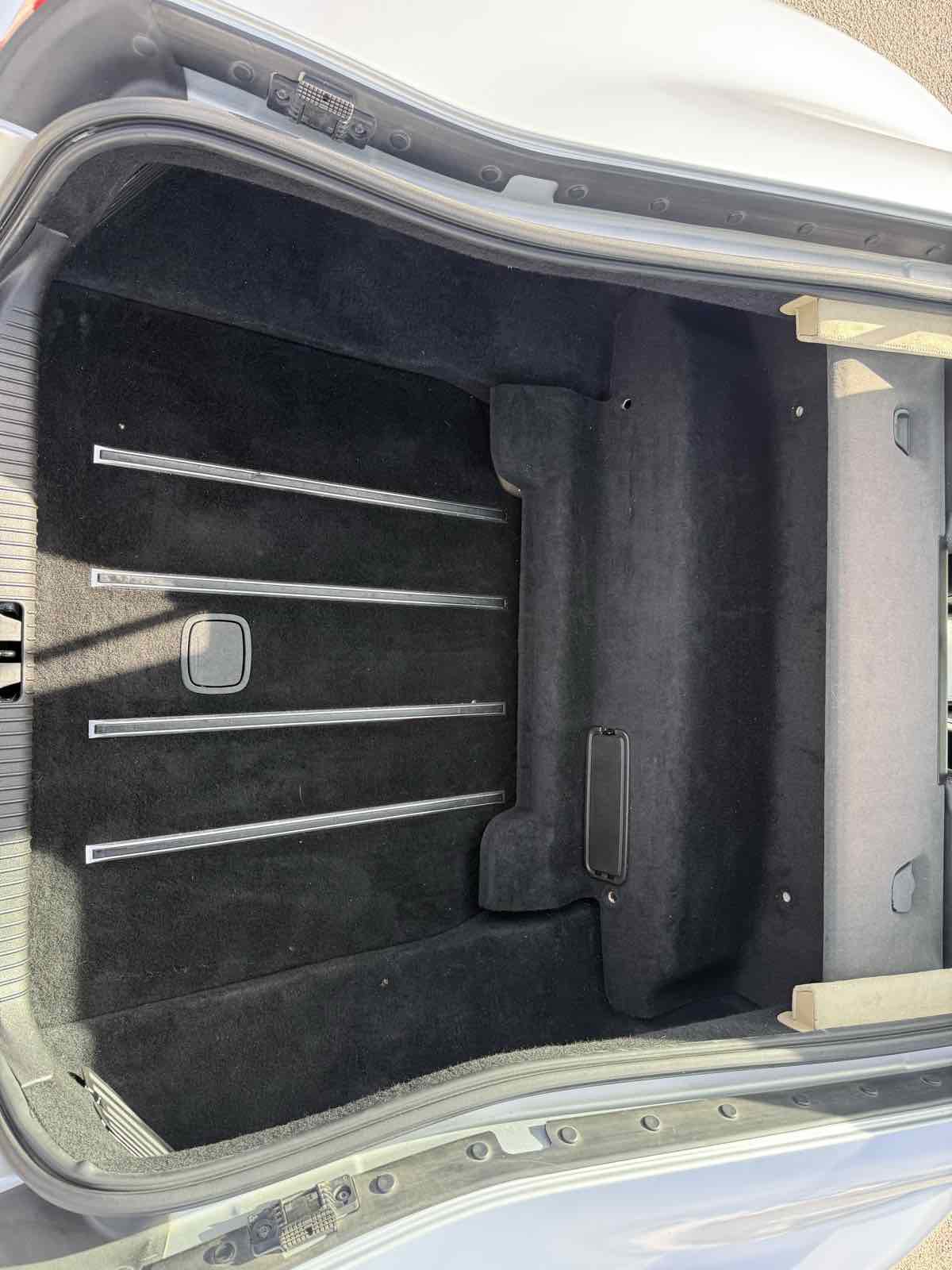 Used 2011 Jaguar XK image 15