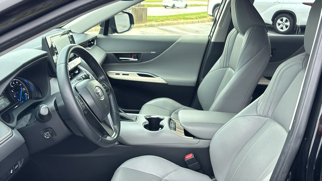 Used 2021 Toyota Venza XLE w/ Softex Package AWD/4WD image 28