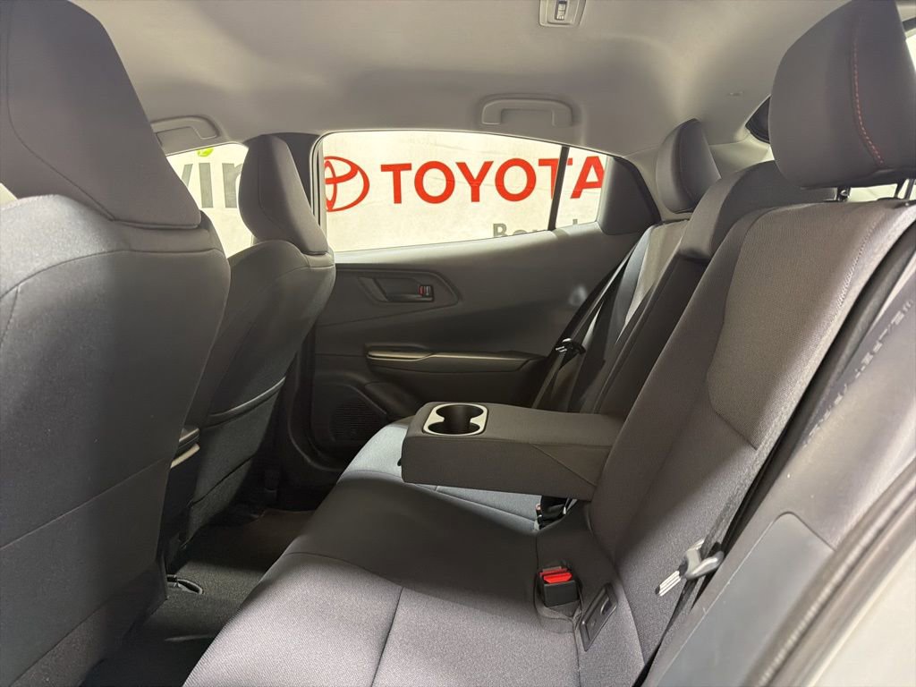 Used 2026 Toyota Prius Plug-In Hybrid image 18