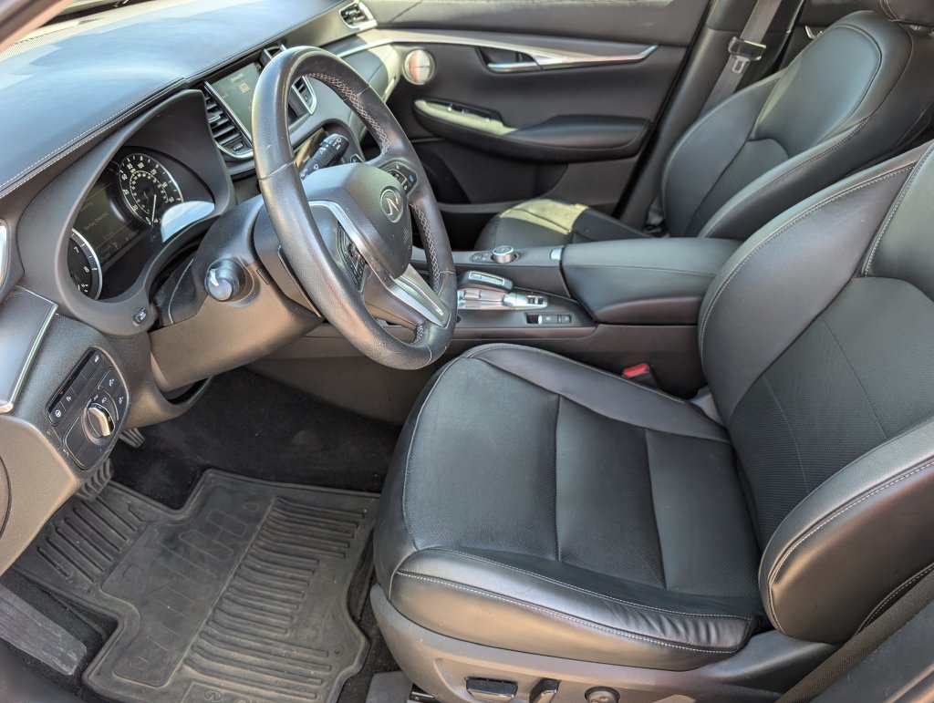 Used 2023 INFINITI QX50 Luxe AWD/4WD image 11