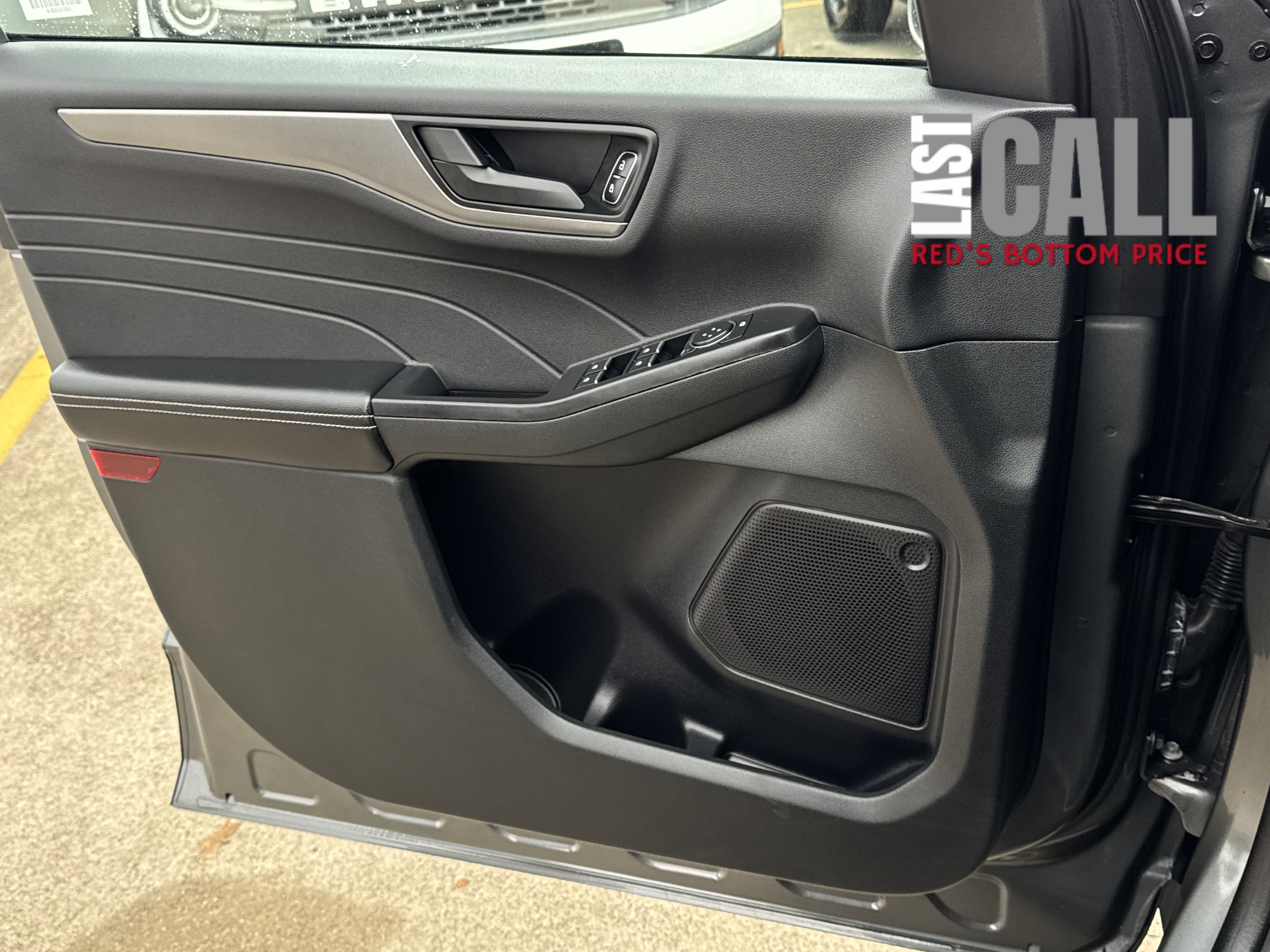 Used 2025 Ford Escape Active image 23