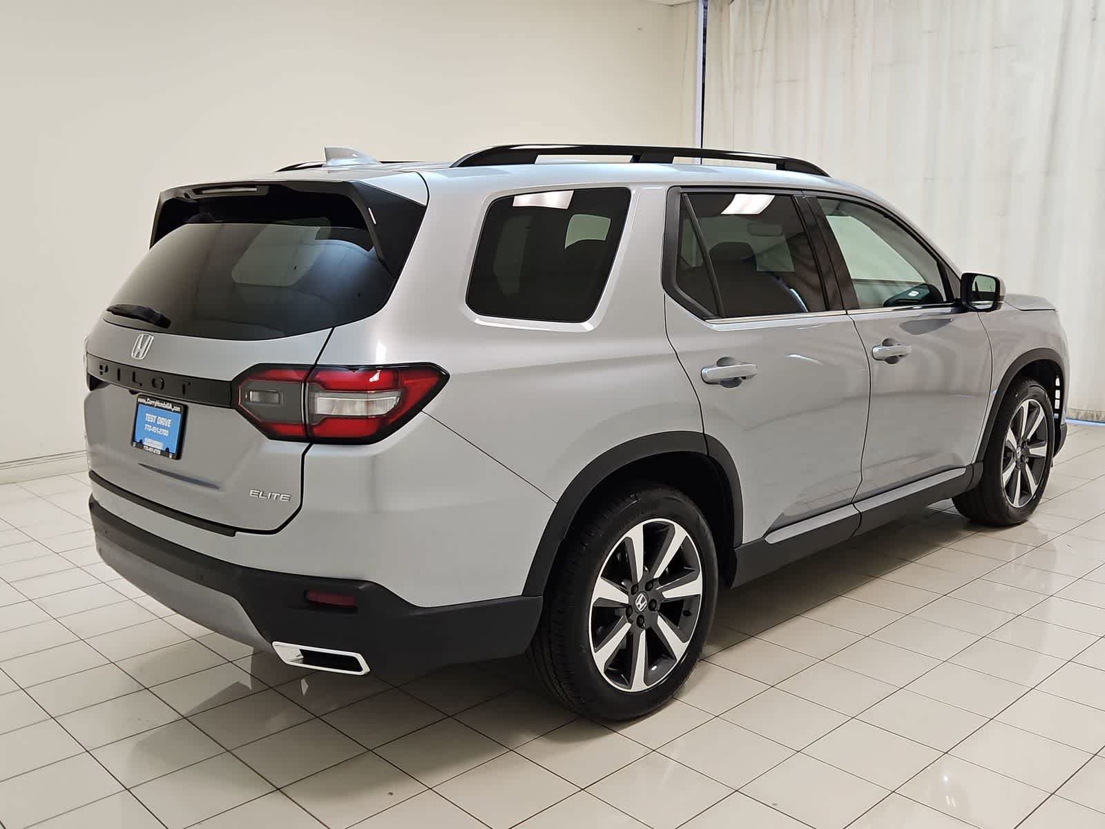 Used 2025 Honda Pilot Elite image 30