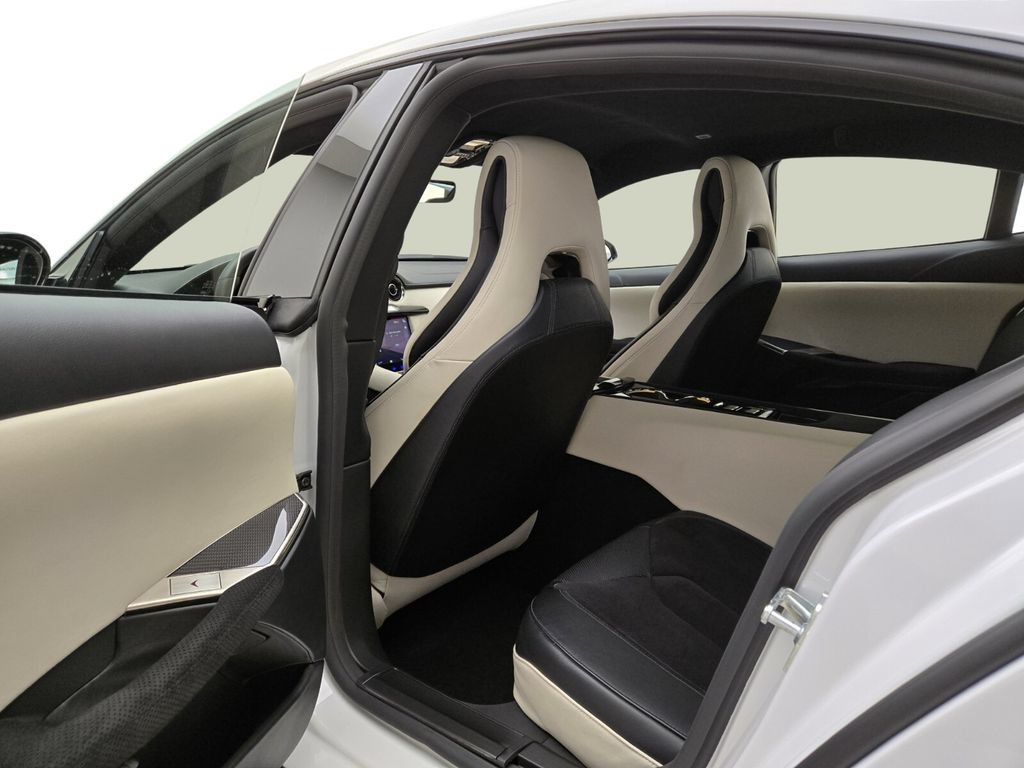 Used 2025 Karma Revero Luxury RWD image 18