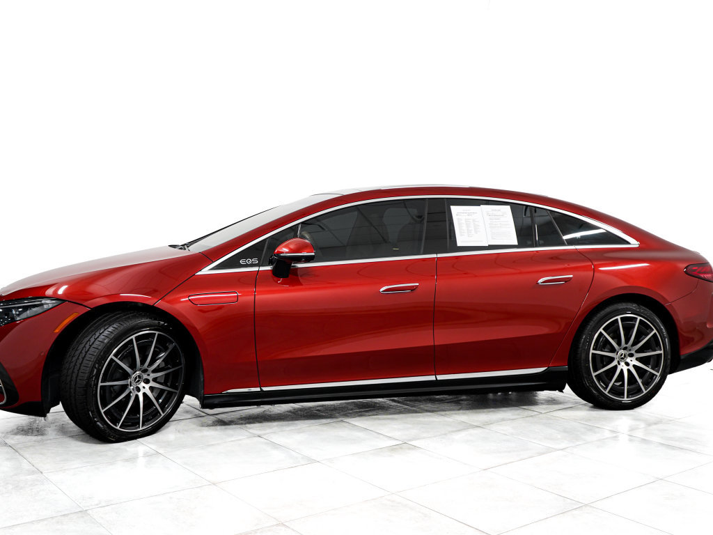 Used 2023 Mercedes-Benz EQS 580 4MATIC Sedan w/ Exclusive Trim Package image 4