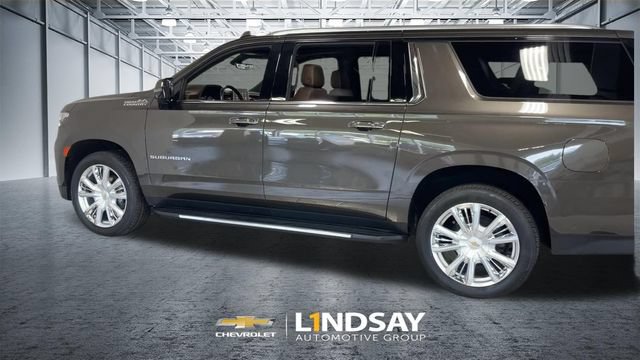Used 2021 Chevrolet Suburban High Country AWD/4WD image 9