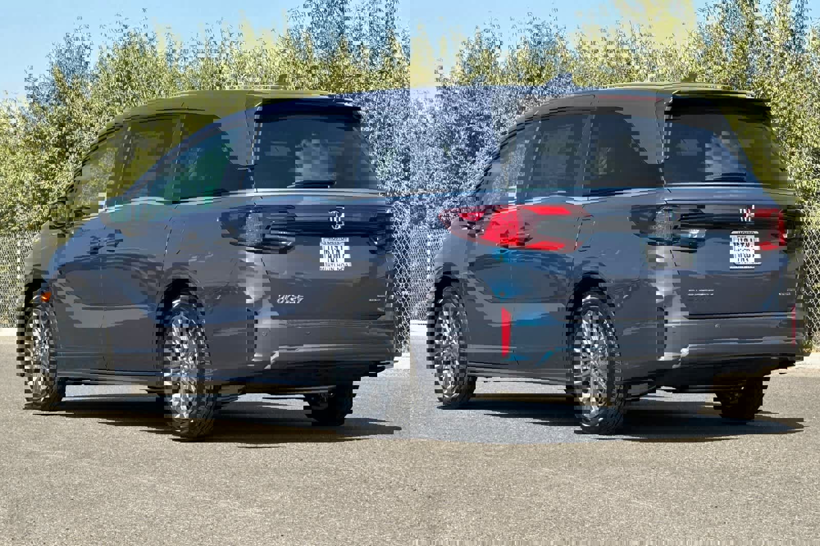 New 2026 Honda Odyssey Touring image 5