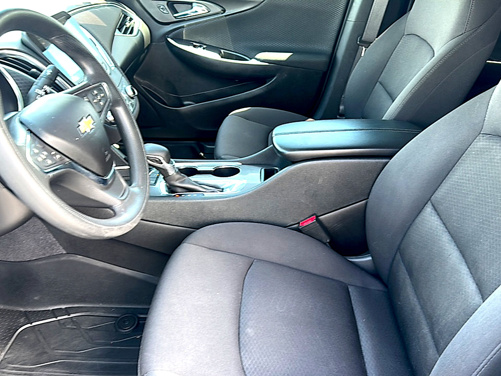 Used 2021 Chevrolet Malibu LT FWD image 13