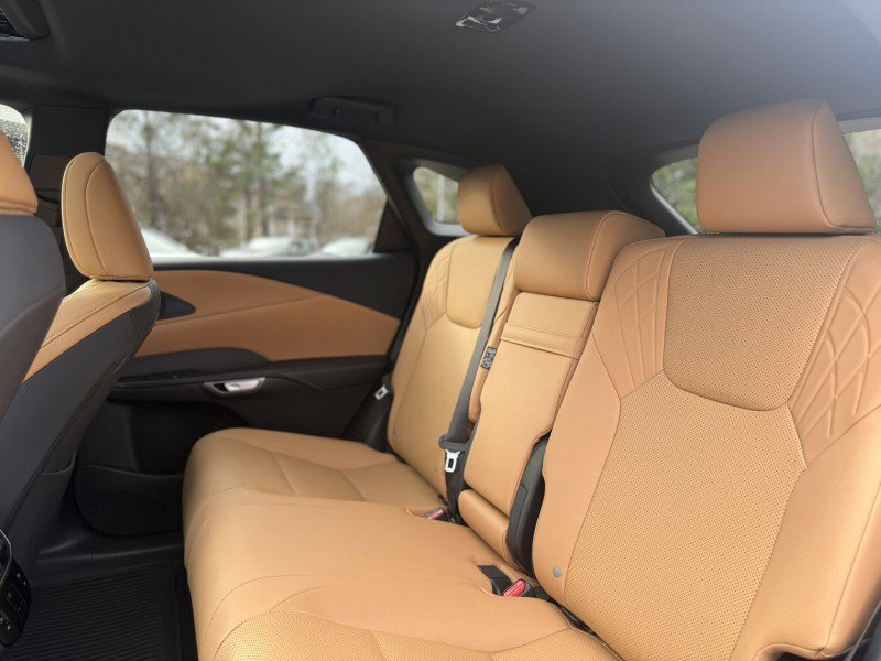 Used 2025 Lexus RX 350 Premium w/ Accessory Package image 17