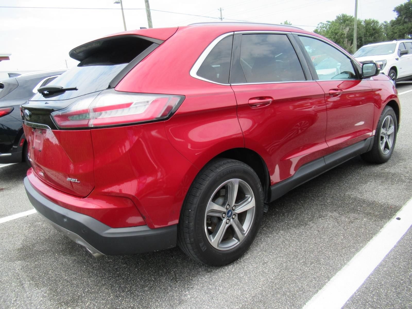 Used 2020 Ford Edge SEL w/ Convenience Package FWD image 4