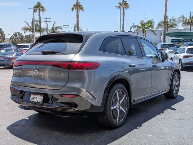 Used 2023 Mercedes-Benz EQS 580 4MATIC SUV image 5