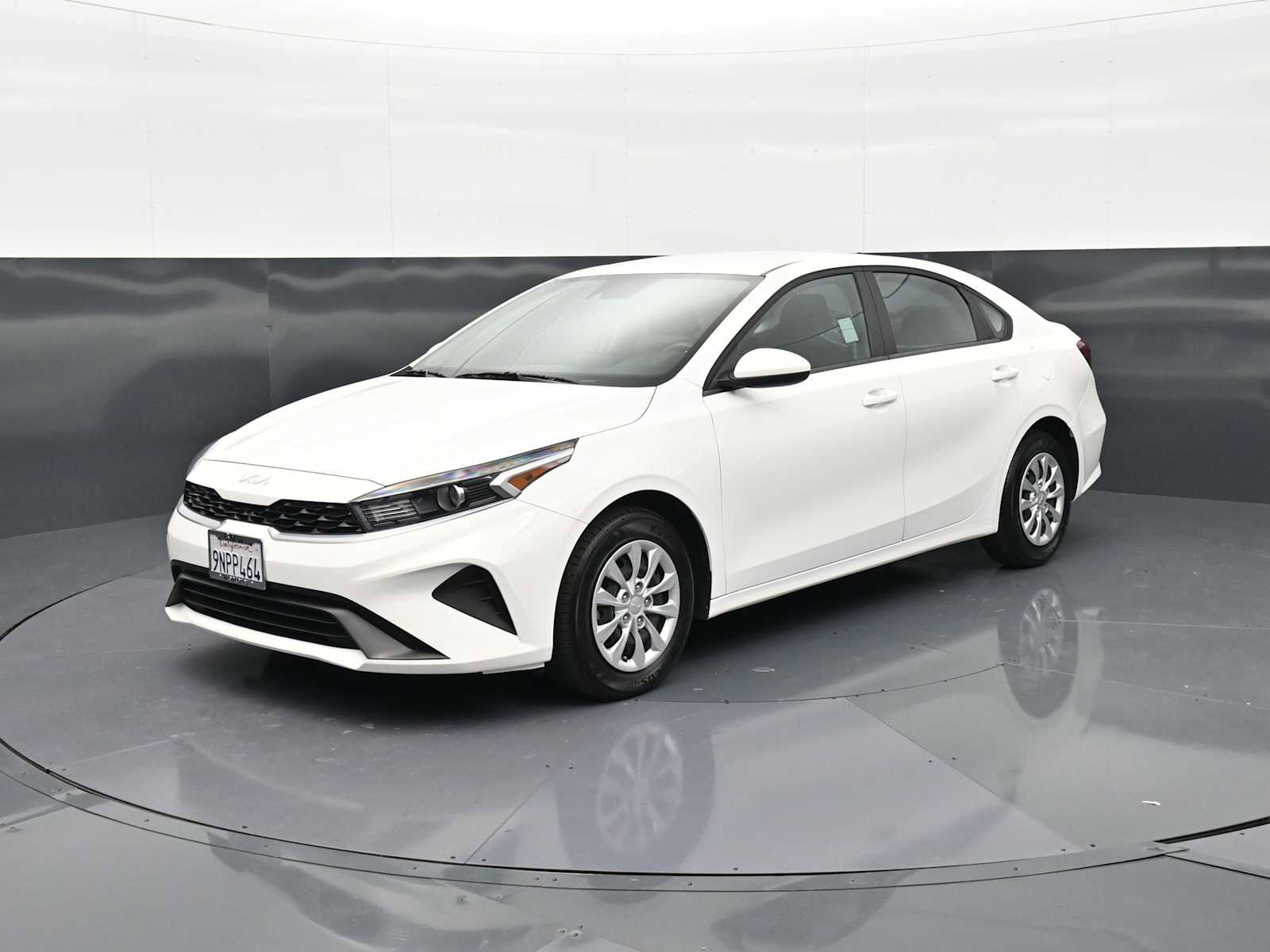 Used 2024 Kia Forte LX FWD image 1