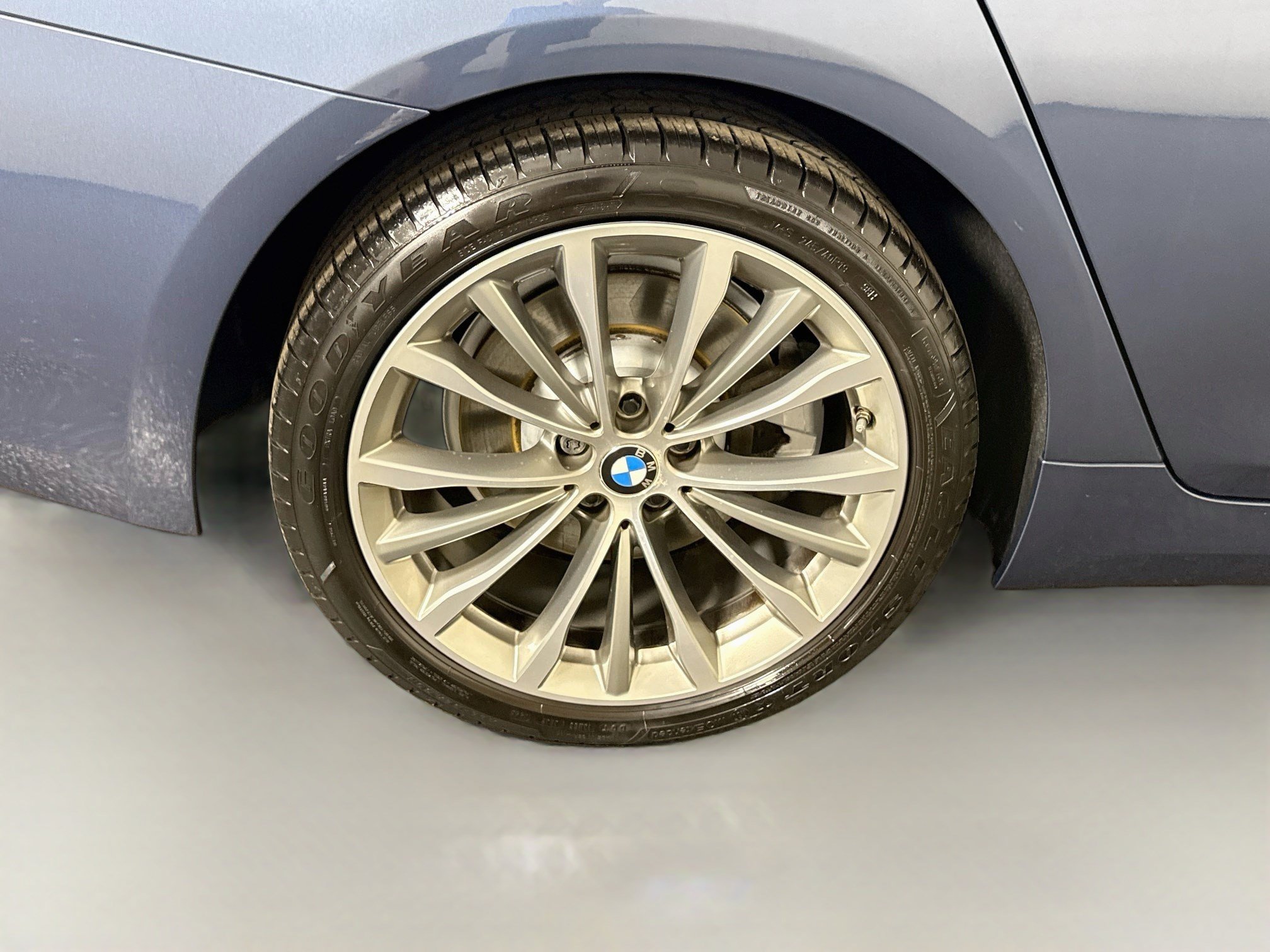 Used 2023 BMW 530i w/ Premium Package RWD image 33