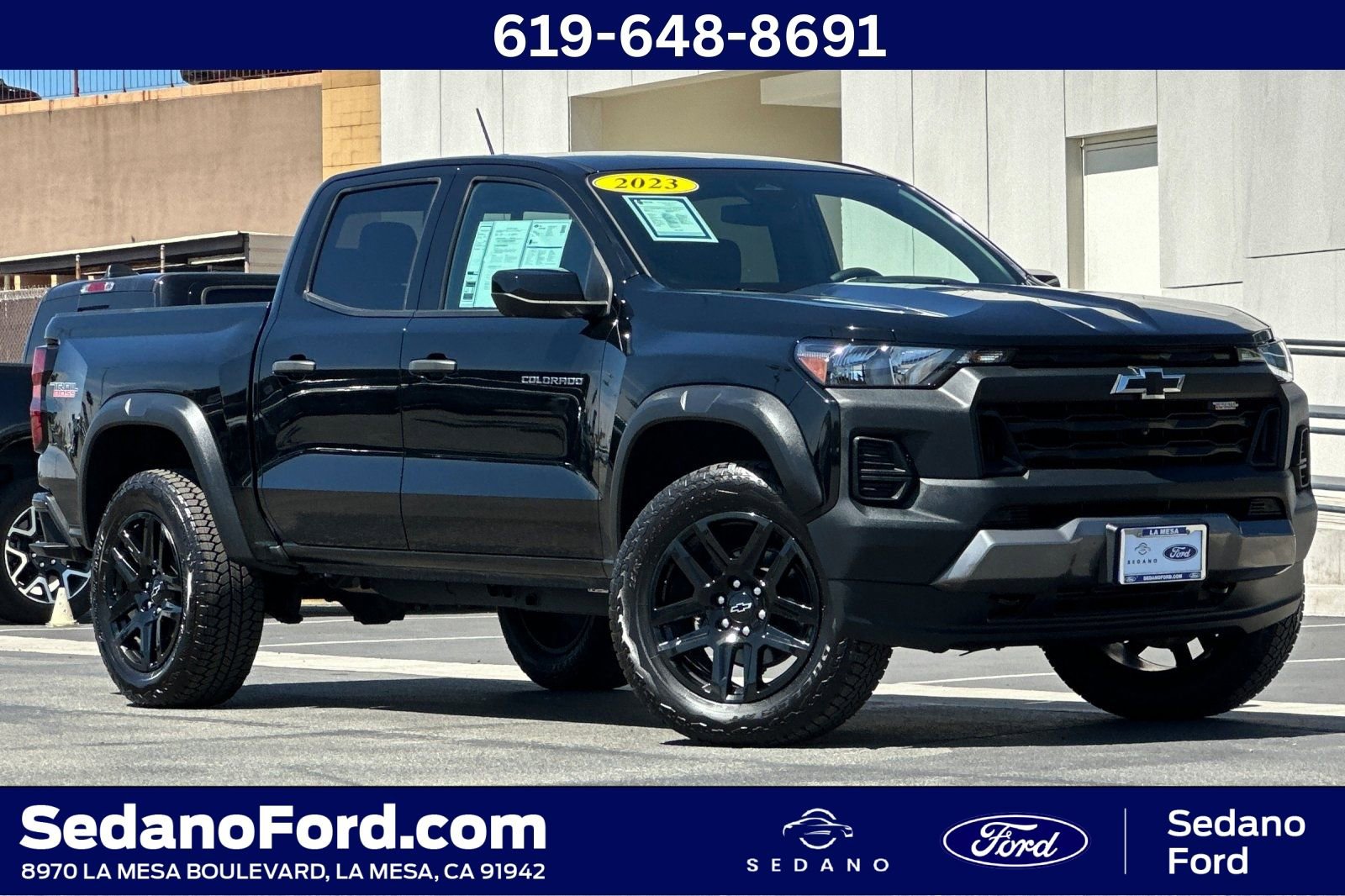 Used 2023 Chevrolet Colorado Trail Boss w/ Technology Package AWD/4WD image 1