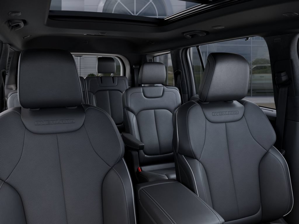 New 2025 Jeep Grand Cherokee L Overland w/ Advanced Protech Group III AWD/4WD image 27