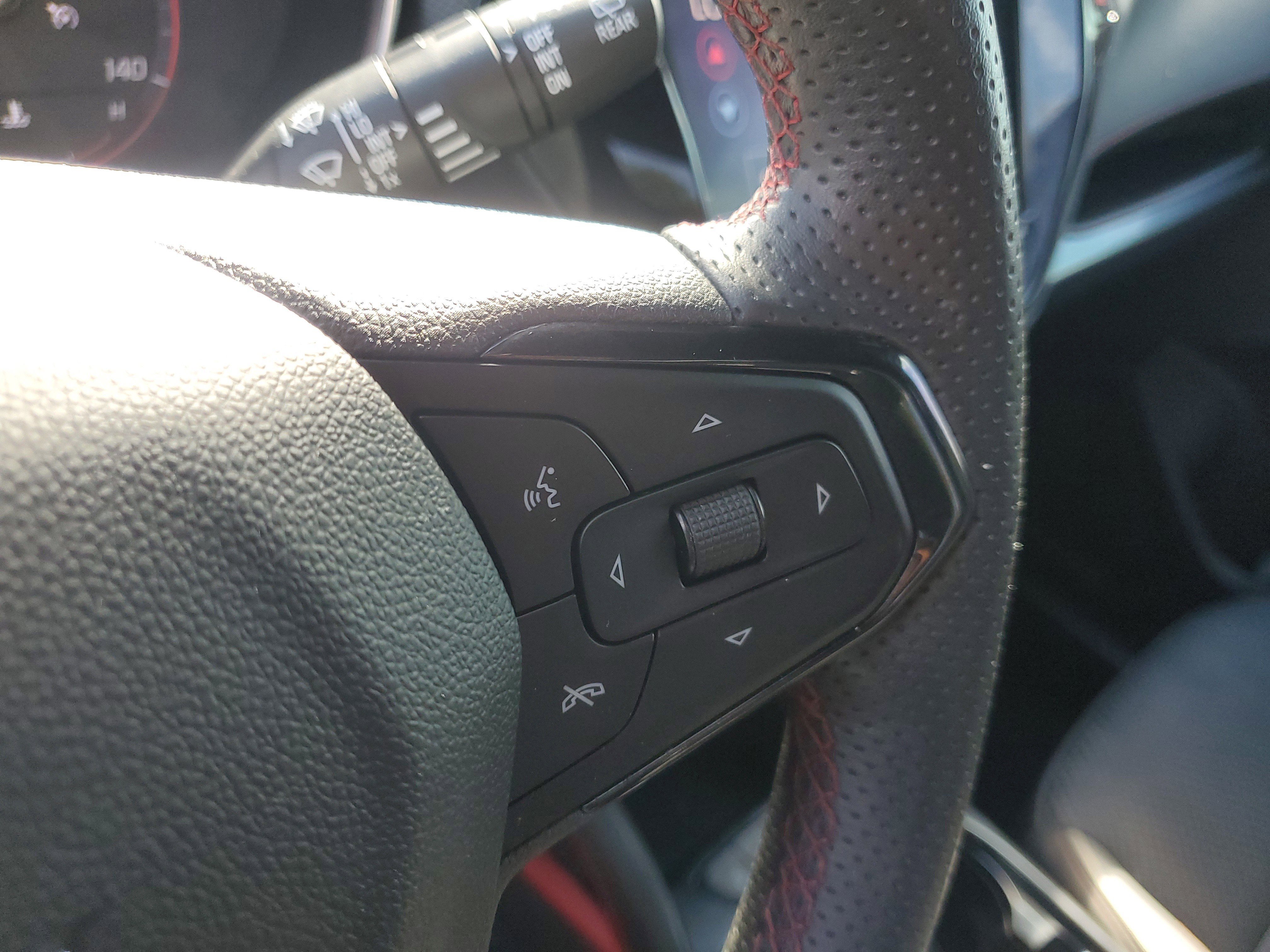 Used 2023 Chevrolet TrailBlazer RS w/ Sun and Liftgate Package FWD image 16