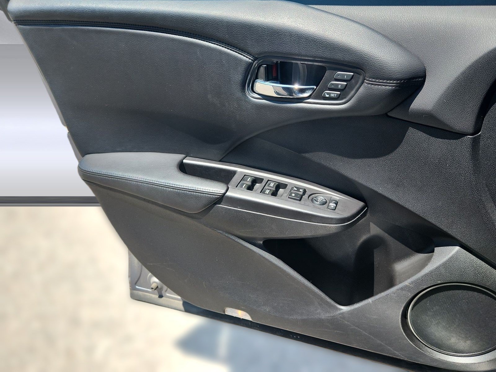 Used 2015 Acura RDX FWD w/ Technology Package image 17