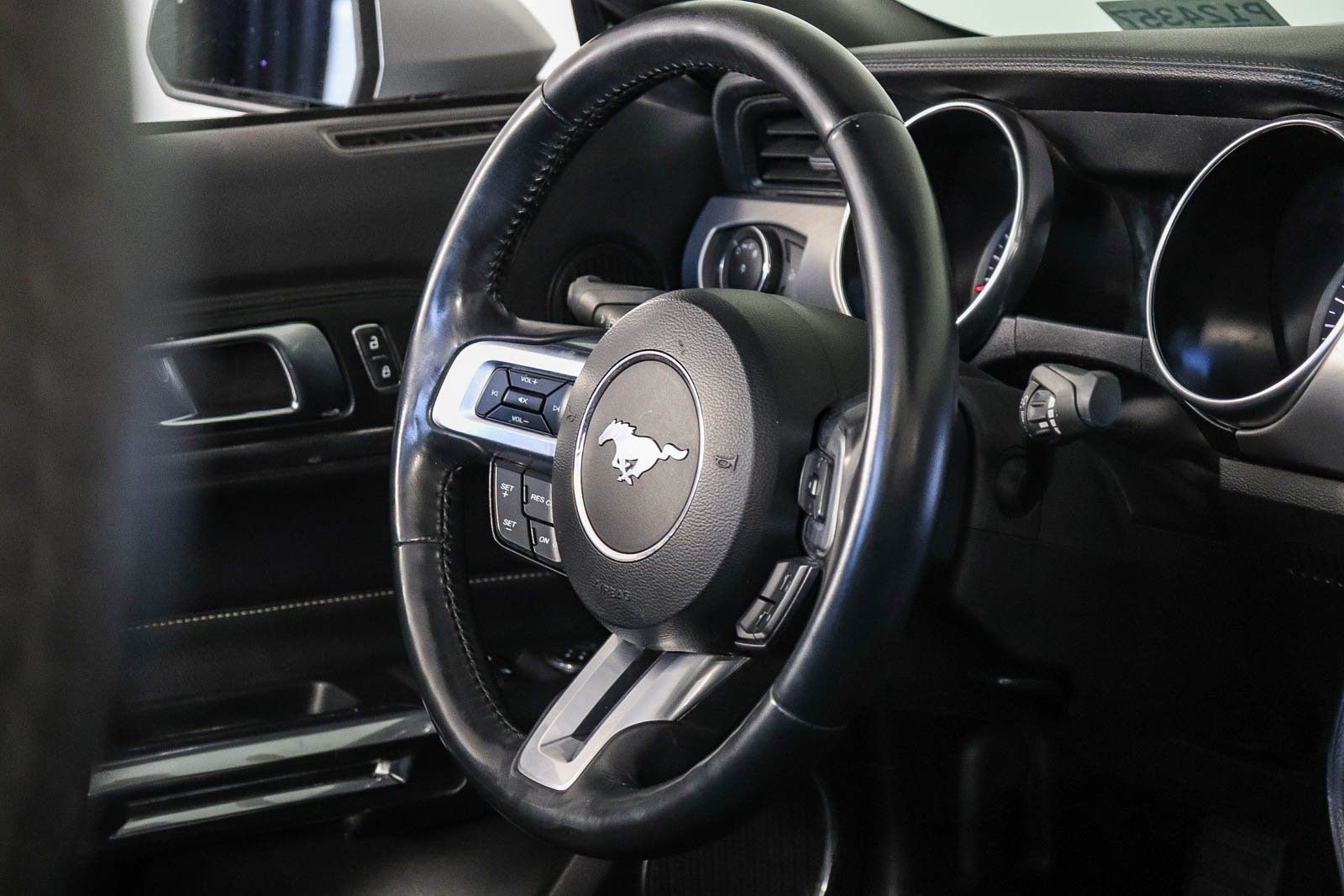 Used 2022 Ford Mustang Premium image 15