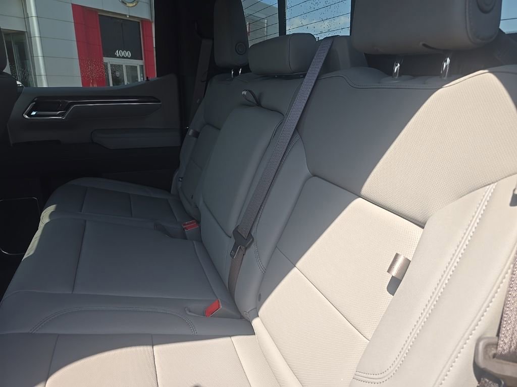 Used 2025 Chevrolet Silverado 1500 LTZ AWD/4WD image 10
