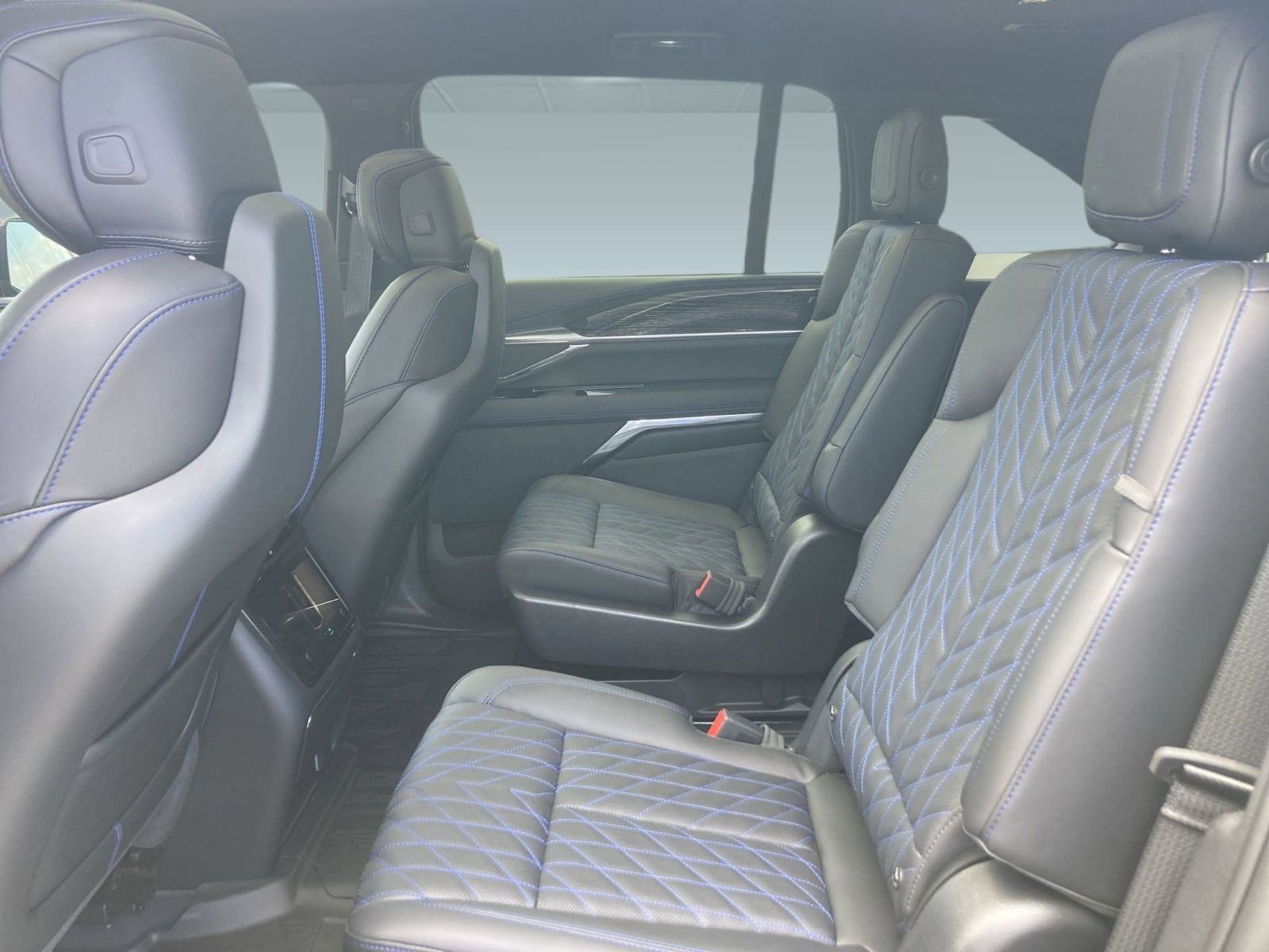 New 2026 Cadillac Escalade IQ Luxury 1 w/ LPO, Floor Liner Package image 24