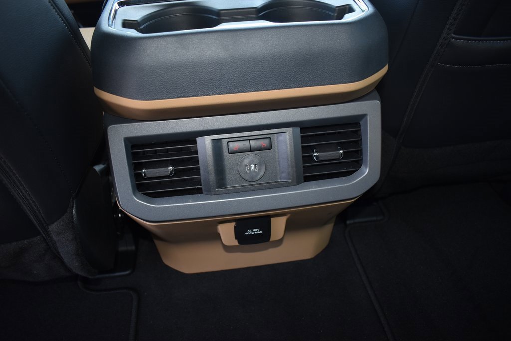 Used 2025 Ford F450 Lariat w/ FX4 Off-Road Package image 18